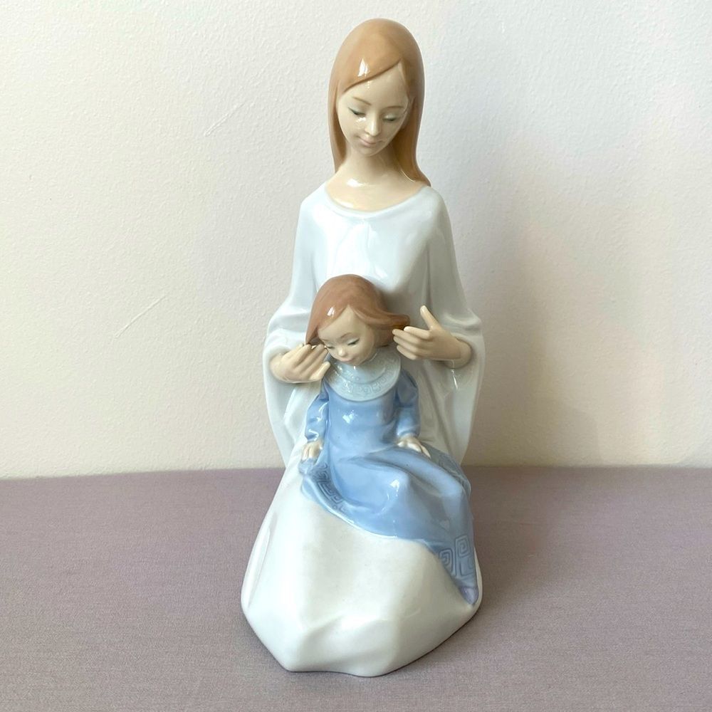 Authentic NAO Lladro My Beautiful Girl Porcelain Mother Daughter Figure NWOB